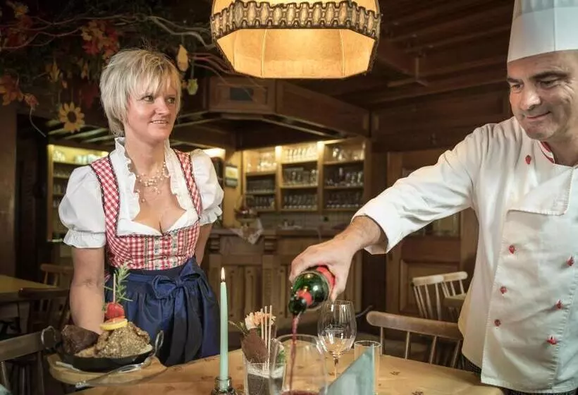 ホテル Gasthof Dorfwirt