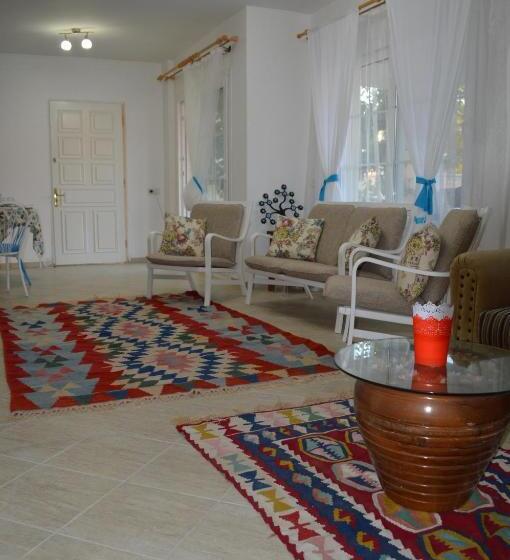 Bed and Breakfast Degirmenli Konak