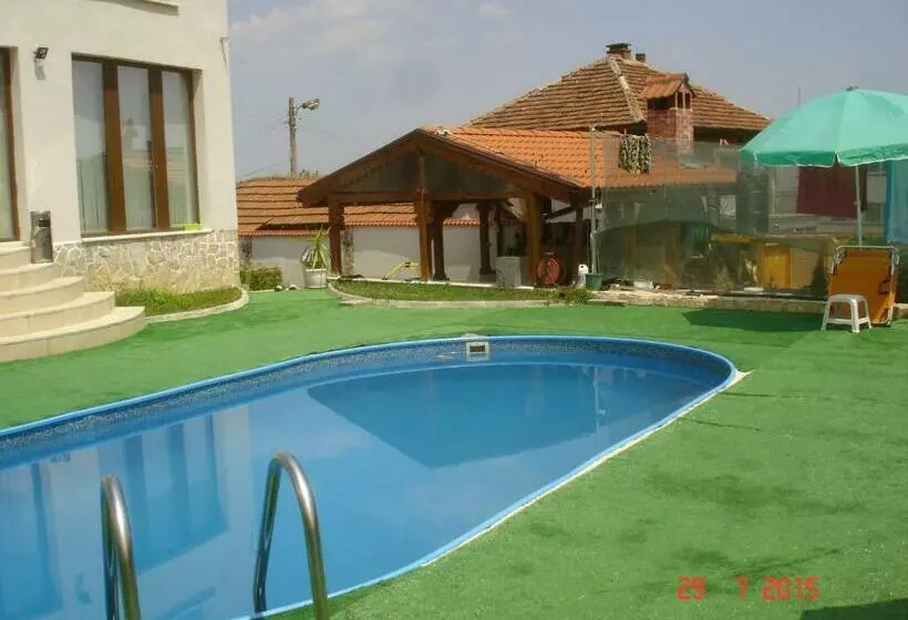 Majatalo Guest House Camellia