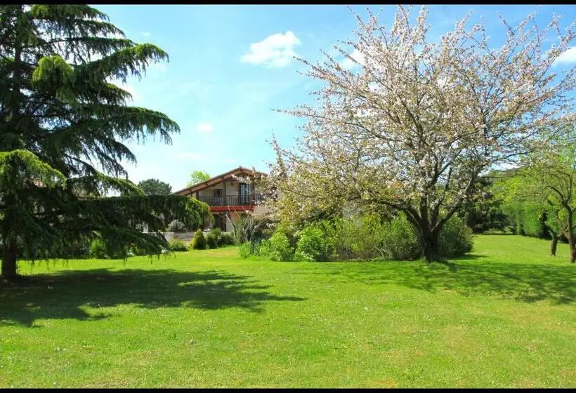 ペンション Le Mas Des Cerisiers Le Temple Sur Lot