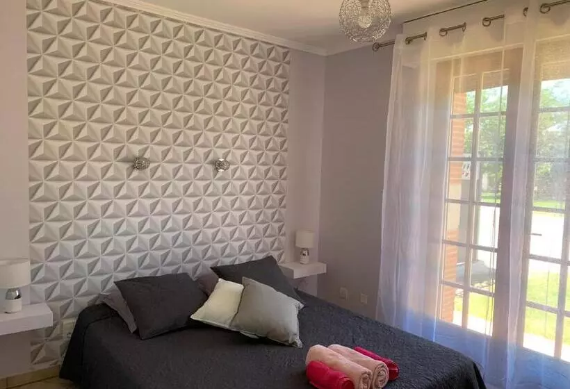 ペンション Le Mas Des Cerisiers Le Temple Sur Lot