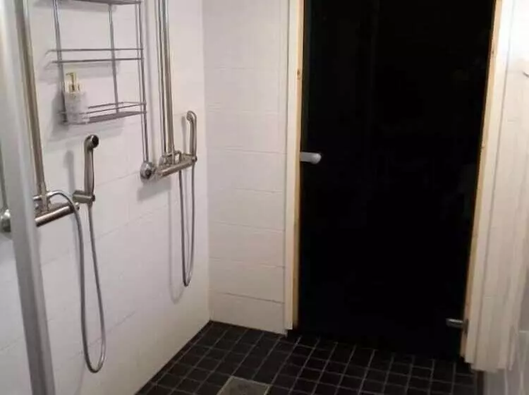 Majatalo Wanha Neuvola Guesthouse