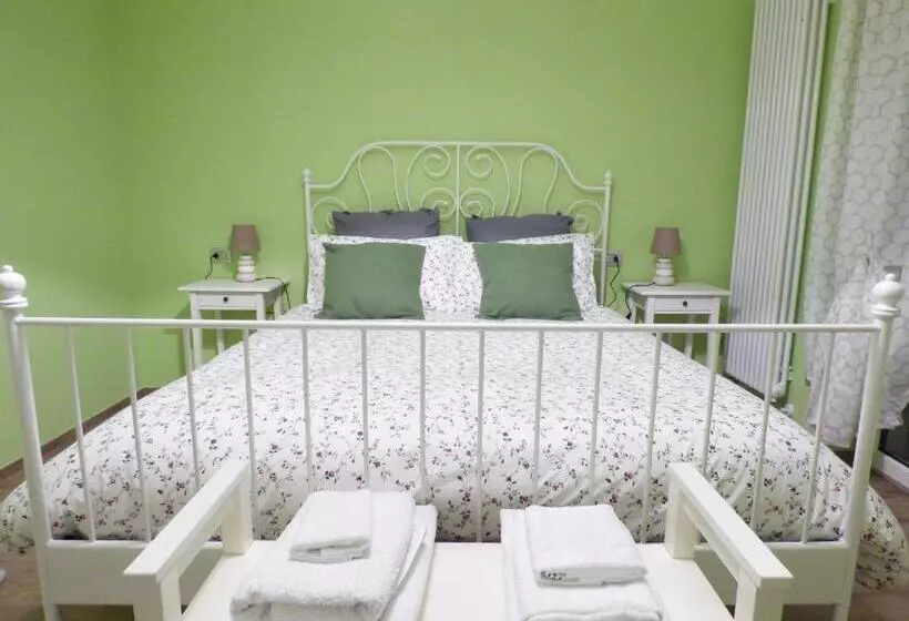 تختخواب و صبحانه Giravento