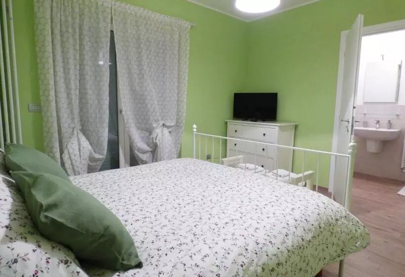 تختخواب و صبحانه Giravento