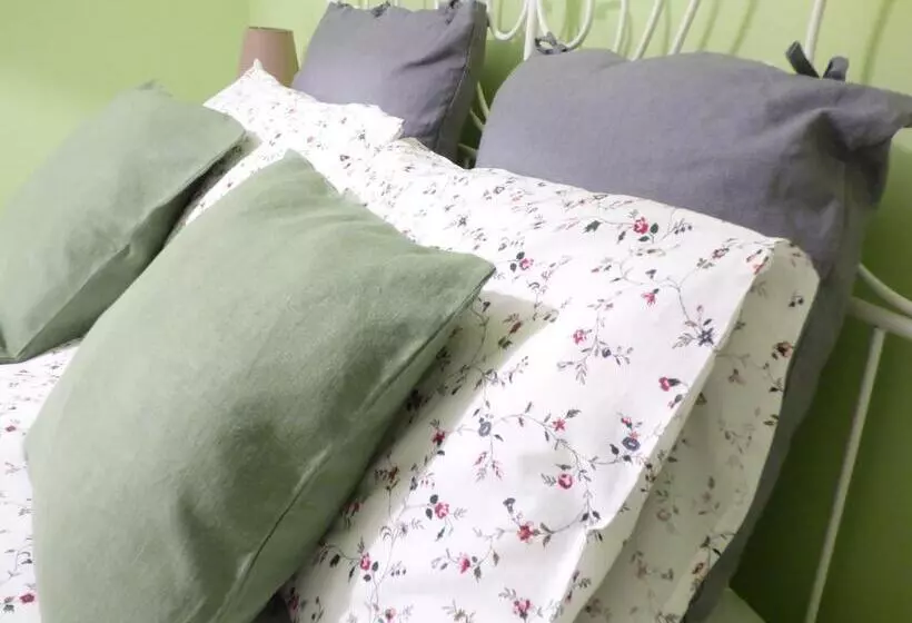 تختخواب و صبحانه Giravento