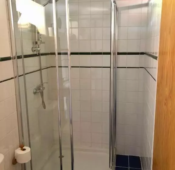 ベッドアンドブレックファースト House Of The Three Marias