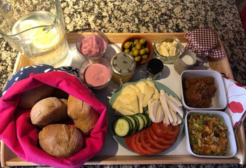 مبيت وإفطار House Of The Three Marias