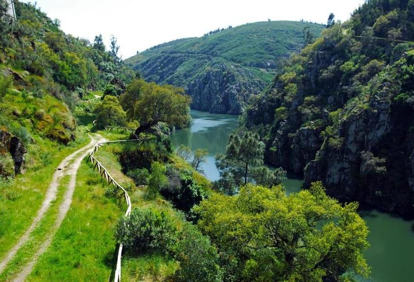 مبيت وإفطار House Of The Three Marias