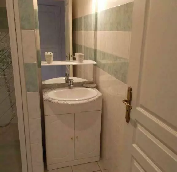 ベッドアンドブレックファースト La Bourgade