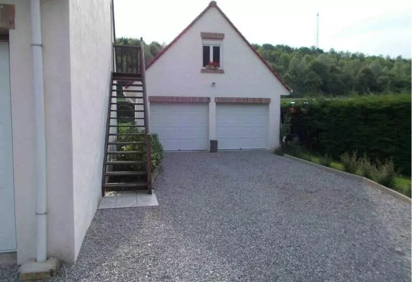 ベッドアンドブレックファースト La Bourgade