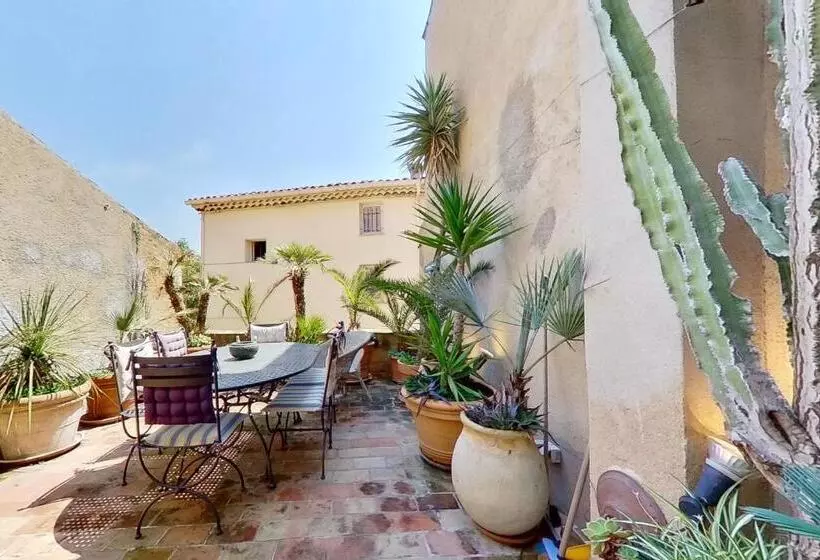 Aamiaismajoitus (B&B) La Maison Du Prince