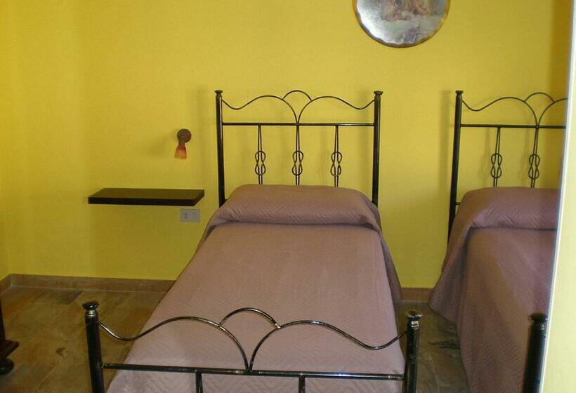 بنسيون Antico Borgo