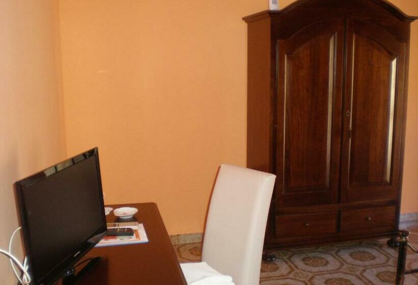 بنسيون Antico Borgo