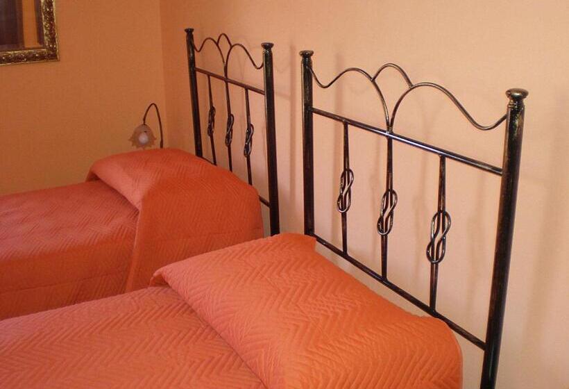 بنسيون Antico Borgo