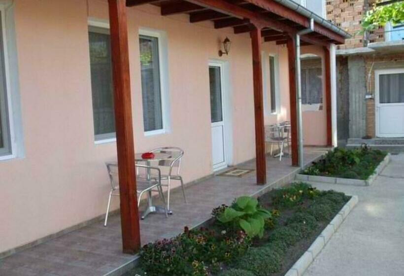 Pensió Guest Rooms Mihaylovi