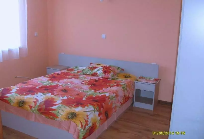 ペンション Guest Rooms Mihaylovi