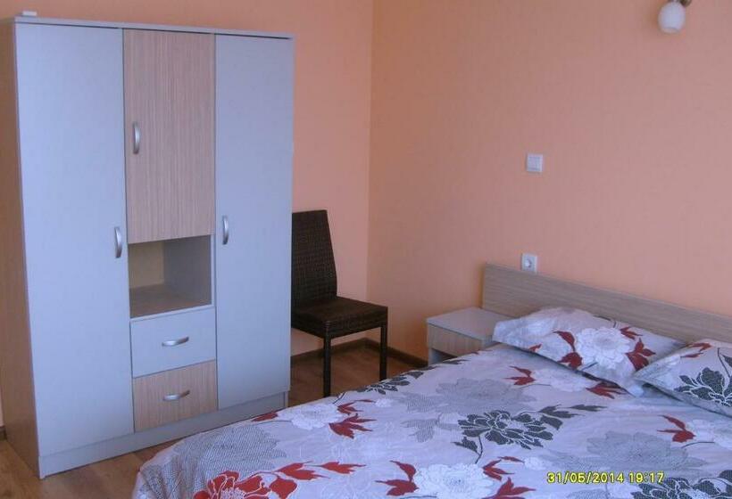 Pensió Guest Rooms Mihaylovi