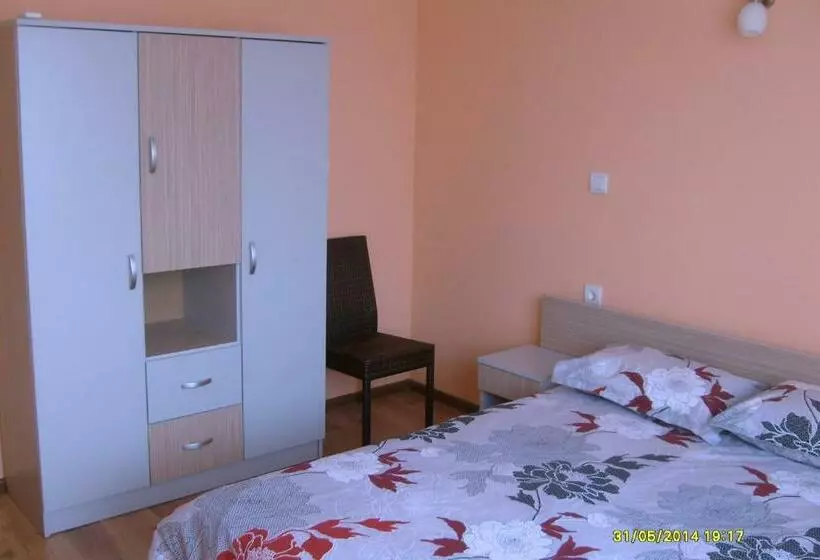 ペンション Guest Rooms Mihaylovi