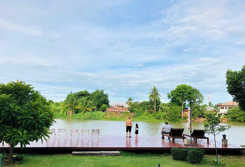 אתר נופש Thararin Villa