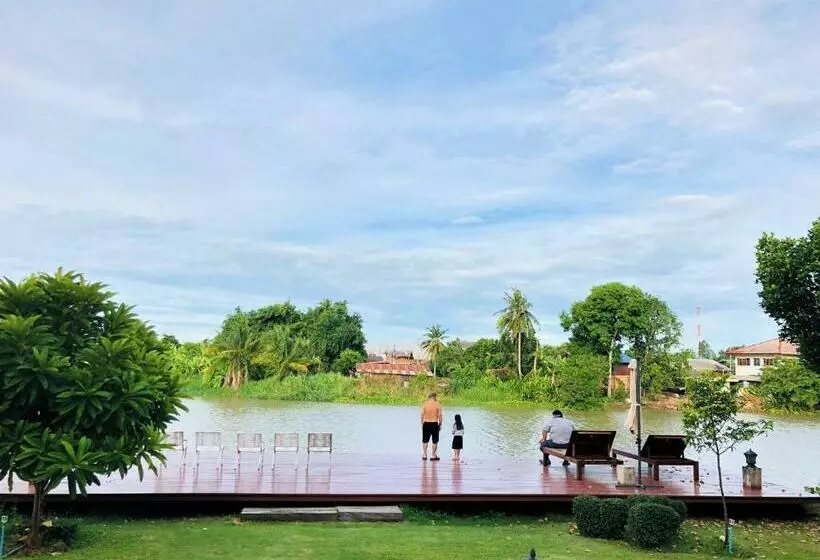 リゾートホテル Thararin Villa