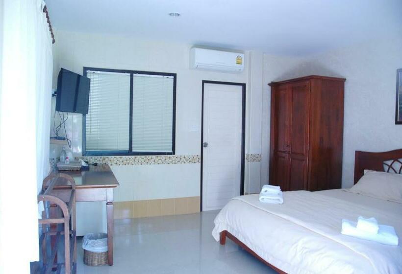 אתר נופש Thararin Villa