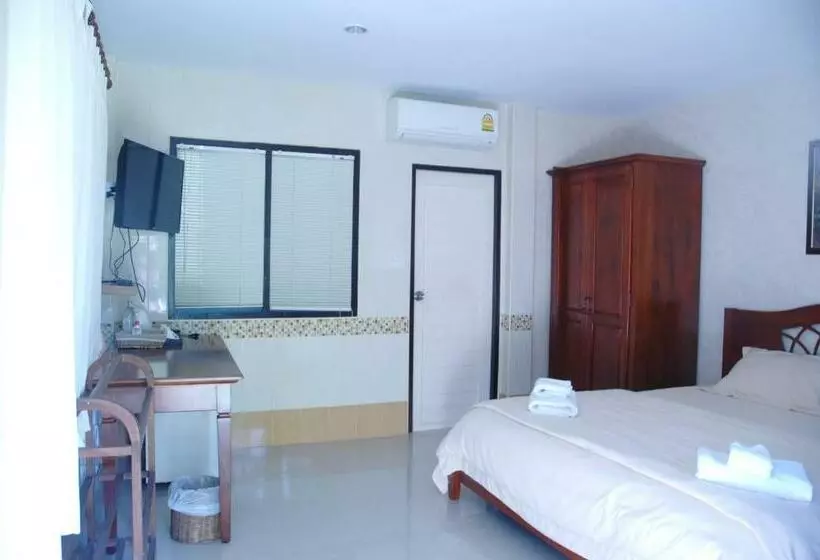 リゾートホテル Thararin Villa