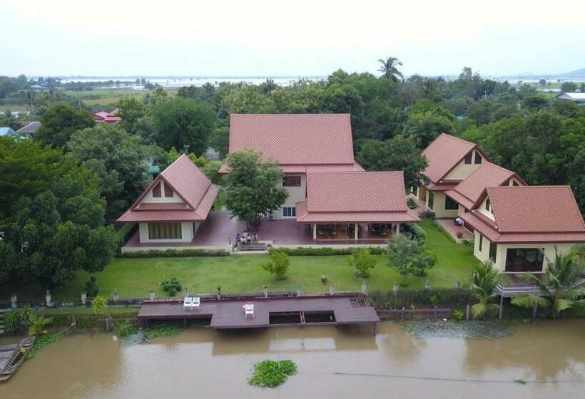 אתר נופש Thararin Villa