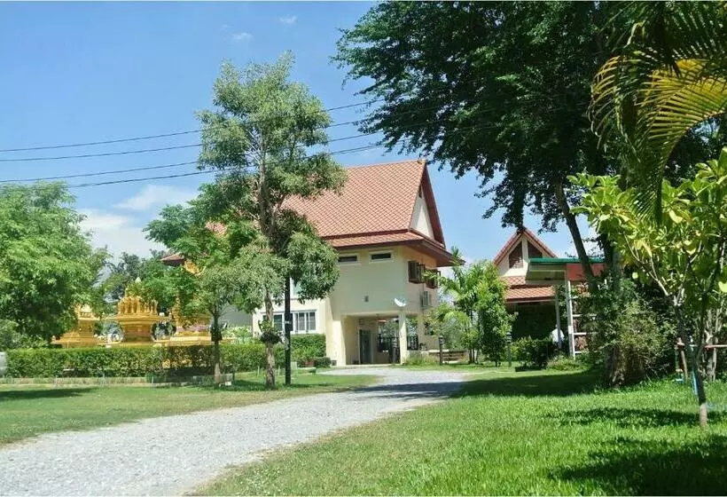 リゾートホテル Thararin Villa