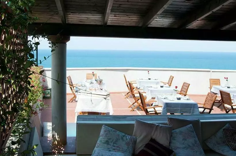 Aamiaismajoitus (B&B) Il Barone Del Mare