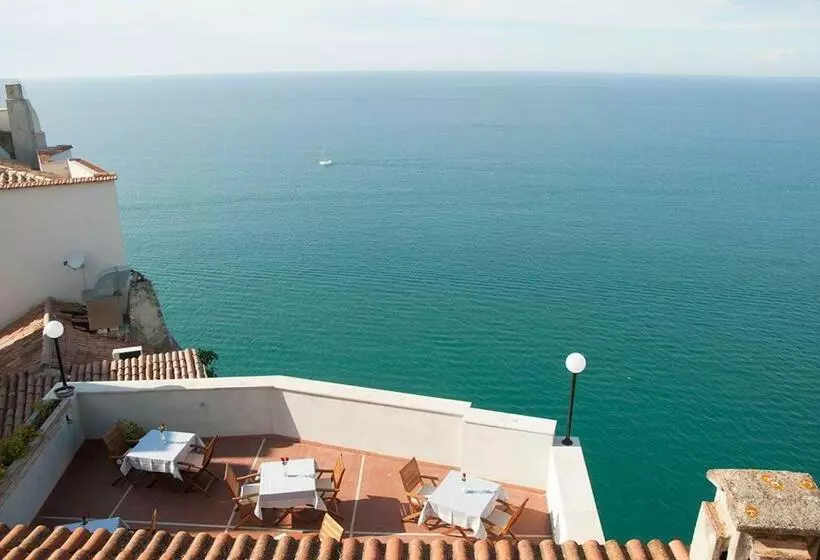 Aamiaismajoitus (B&B) Il Barone Del Mare