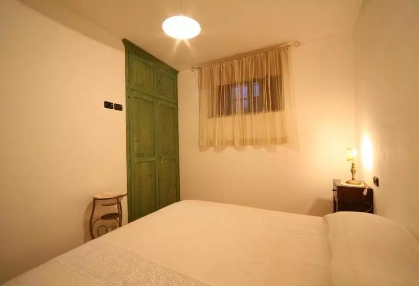 Hotelli Borgo Di Cortolla