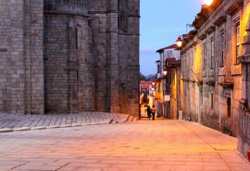 هتل Solar De Alarcao