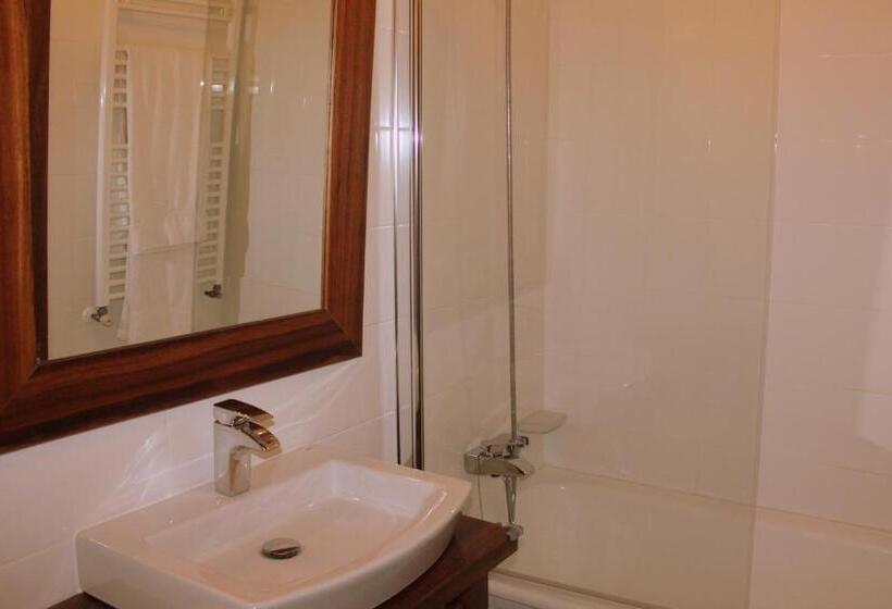 هتل Solar De Alarcao