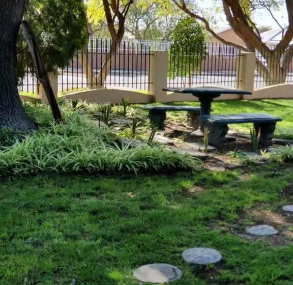 Majatalo Garden Corner Guesthouse