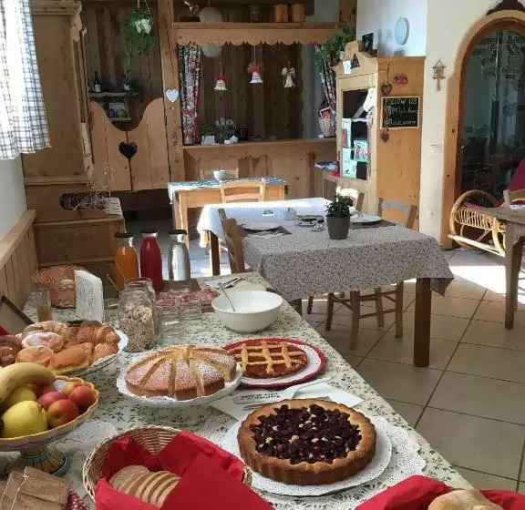 تختخواب و صبحانه Agritur Airone Bed & Camping