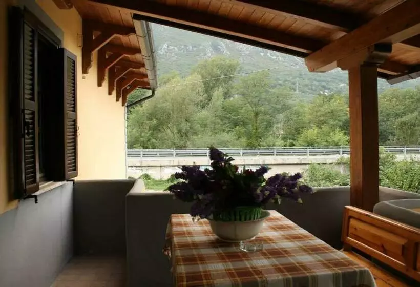 Aamiaismajoitus (B&B) Casa Radiosa