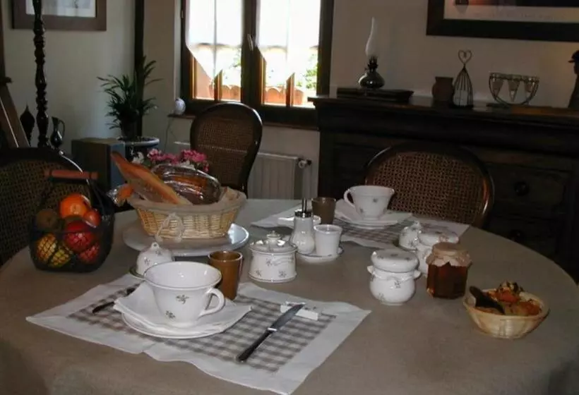 ベッドアンドブレックファースト Chambres D Hôtes La Petite Flambée