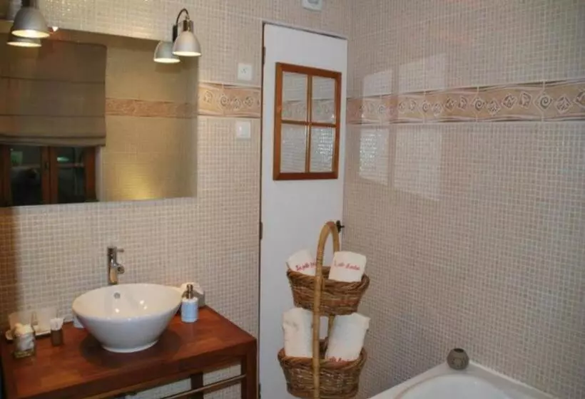 ベッドアンドブレックファースト Chambres D Hôtes La Petite Flambée