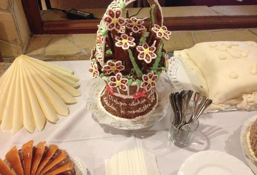 مبيت وإفطار Vándor Vigadó