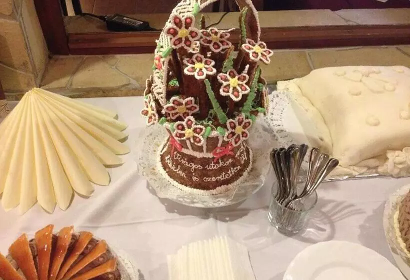 Aamiaismajoitus (B&B) Vándor Vigadó