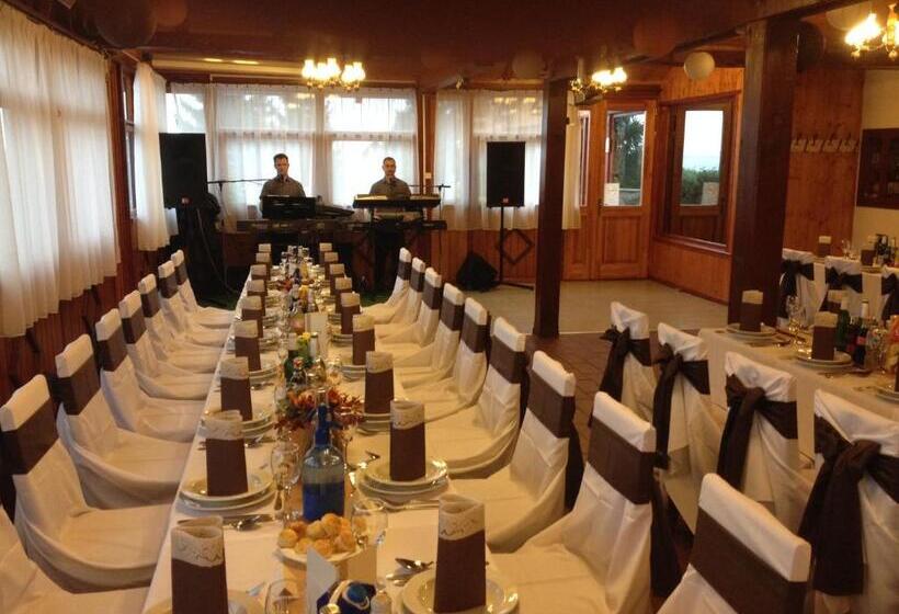 مبيت وإفطار Vándor Vigadó