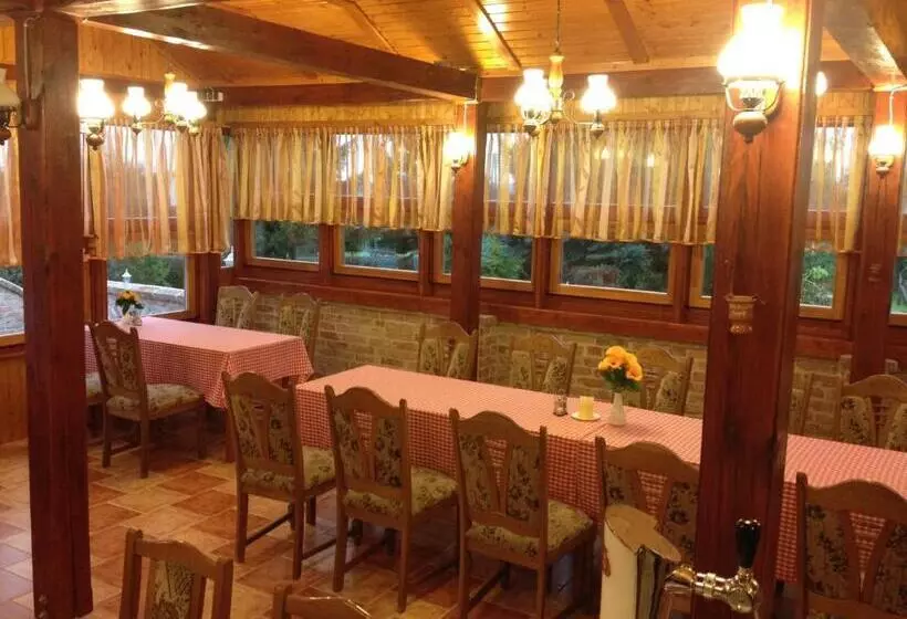 Aamiaismajoitus (B&B) Vándor Vigadó