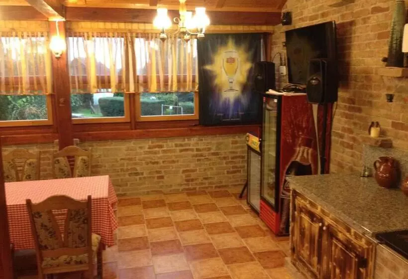 Aamiaismajoitus (B&B) Vándor Vigadó