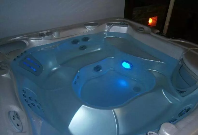 Aamiaismajoitus (B&B) Vándor Vigadó