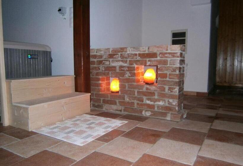 مبيت وإفطار Vándor Vigadó