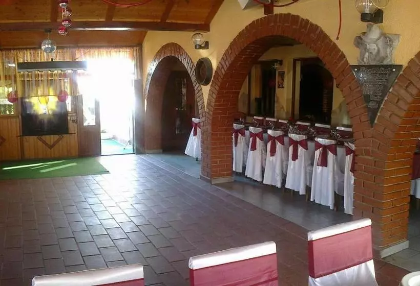 Aamiaismajoitus (B&B) Vándor Vigadó