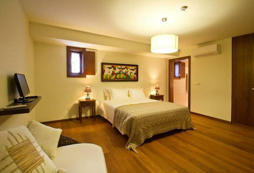 Отель Quinta De Lograssol