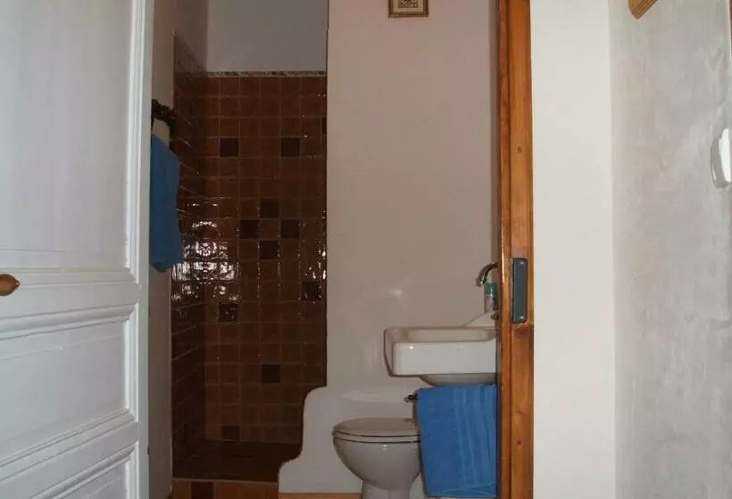 Aamiaismajoitus (B&B) Chambres D Hôtes Sous L Olivier