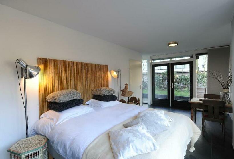 تختخواب و صبحانه The Green Tunnel