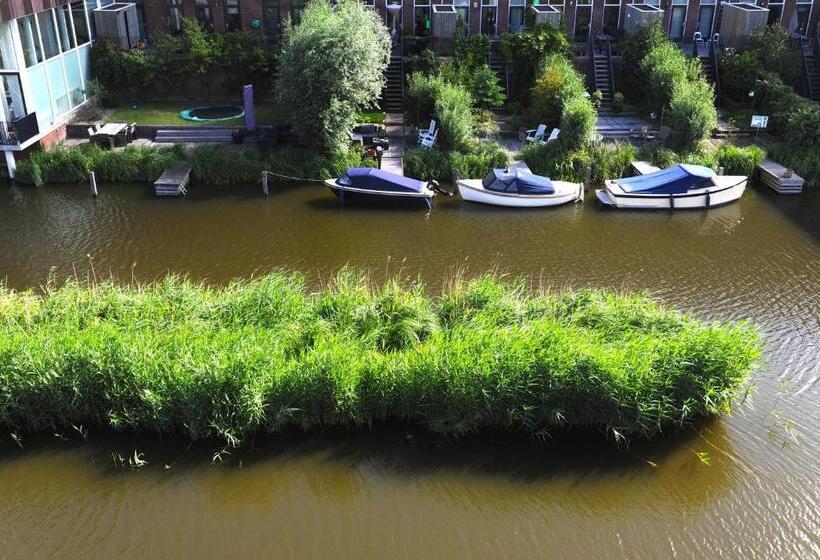 تختخواب و صبحانه The Green Tunnel